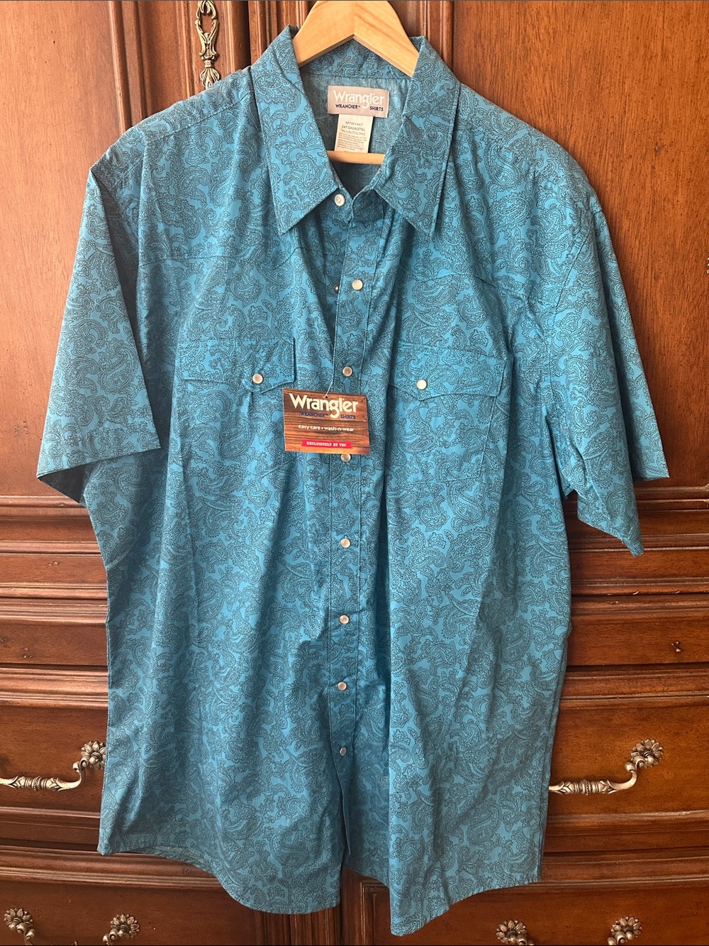 Wrangler Men's Teal Paisley Short-Sleeve Button-Down Shirt